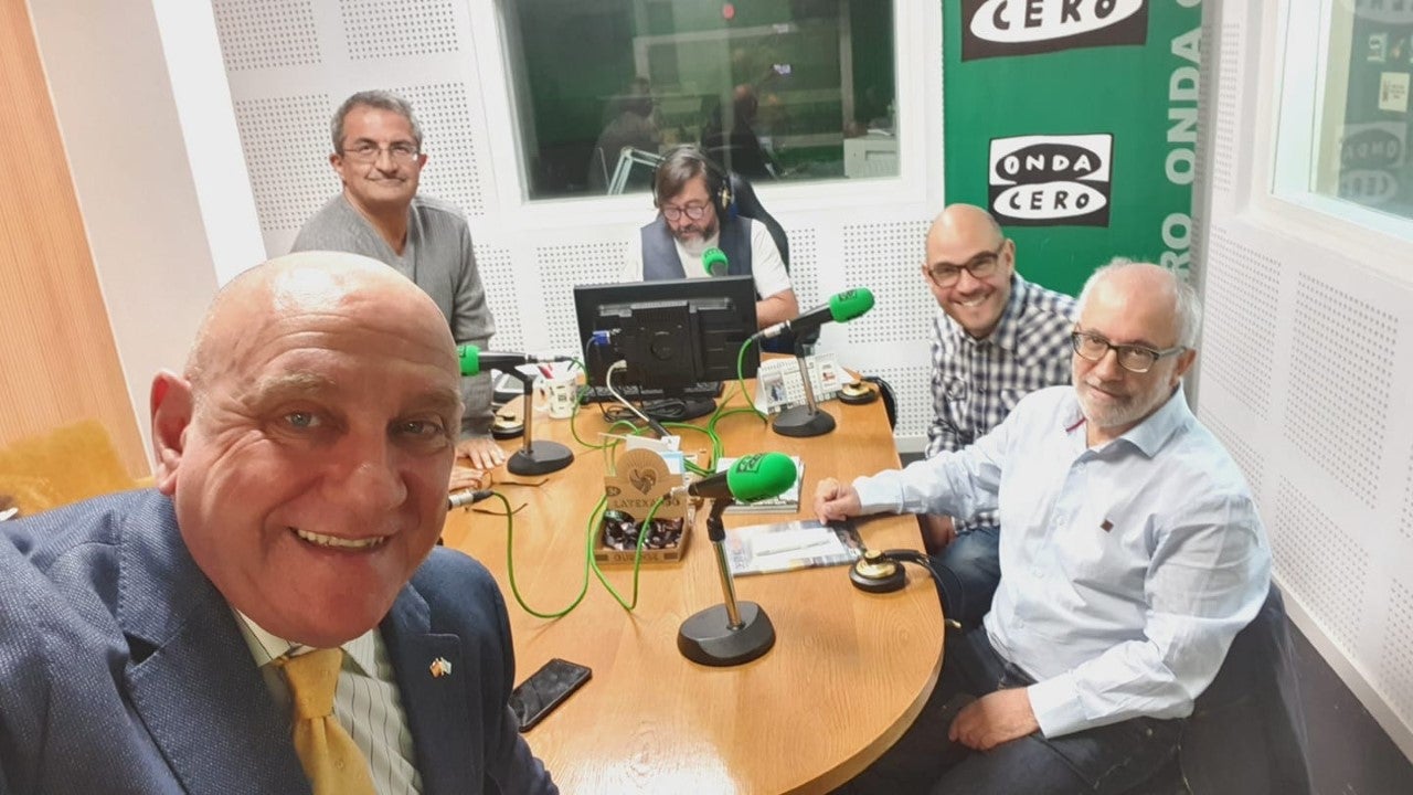 Tertulia "Locos por Incordiar" en Ourense en la Onda Tertulia "Locos por Incordiar" en Ourense en la Onda