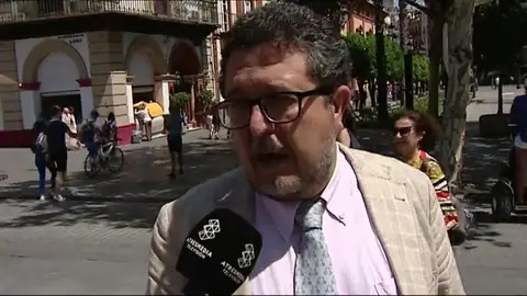 El presidente de Vox Andalucía dice que "ni rectifica ni le han desautorizado" El presidente de Vox Andalucía dice que "ni rectifica ni le han desautorizado"