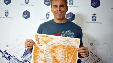 Antonio Gallego ha presentado la Agenda de Verano de Ciudad Real Antonio Gallego ha presentado la Agenda de Verano de Ciudad Real