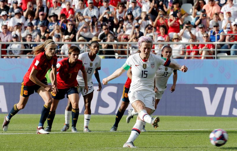 Territorio Comanche: La selección femenina de fútbol de EEUU provoca  cada vez mayor interés entre los jóvenes episode artwork