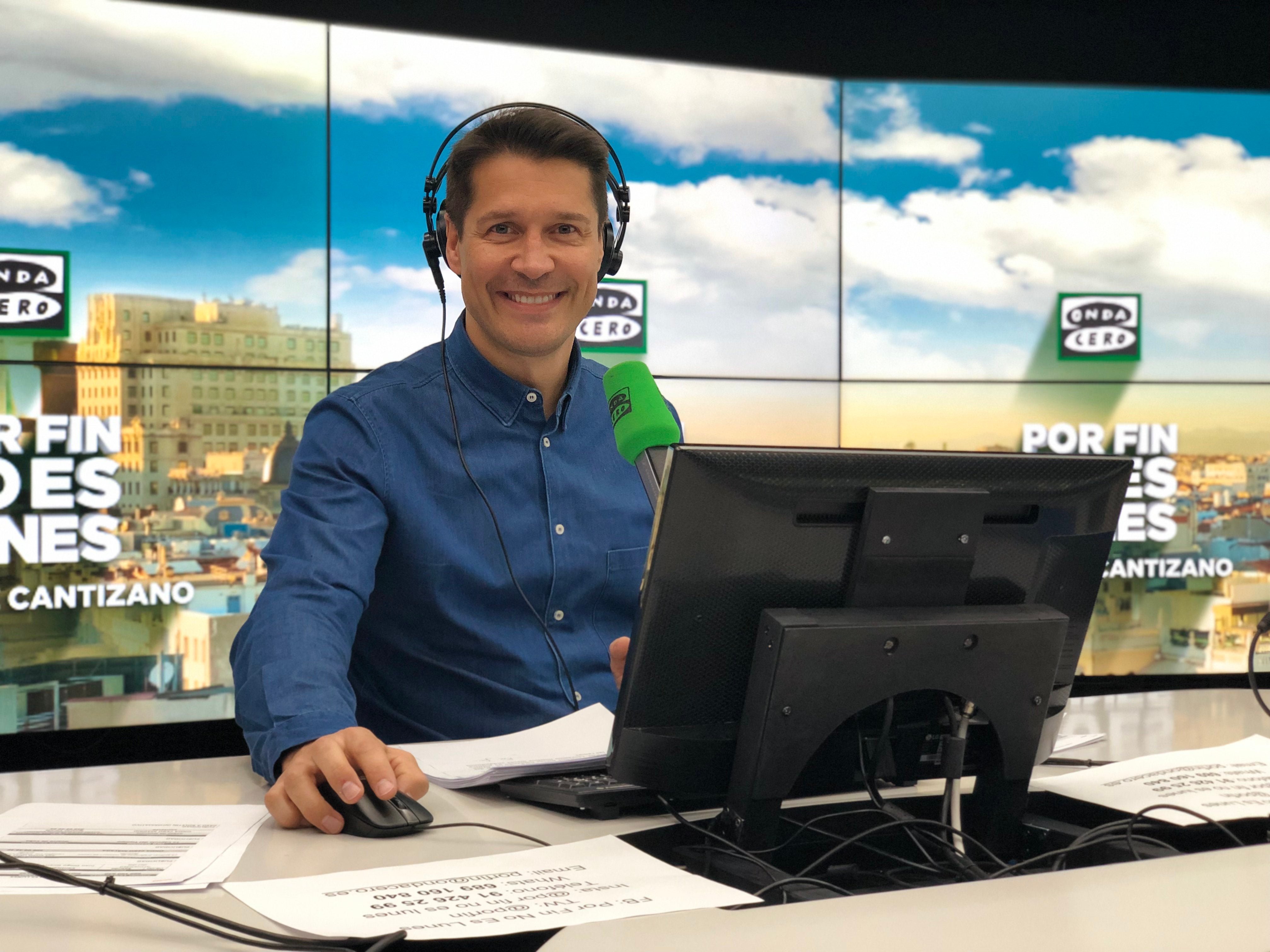 Se nos escapa el día, llegamos tarde: "Los tambores que anunciaban la madre de todas las nevadas, lo han clavado" Se nos escapa el día, llegamos tarde: "Los tambores que anunciaban la madre de todas las nevadas, lo han clavado"