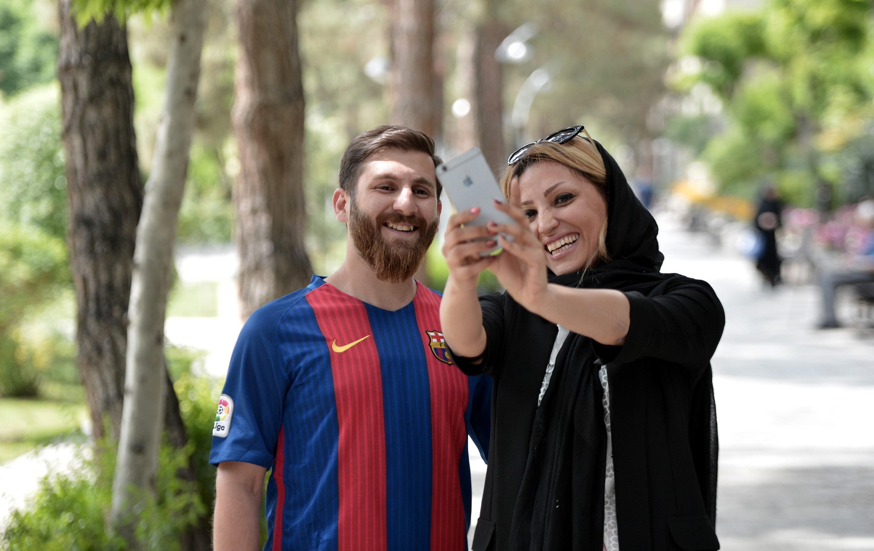 El falso Messi iraní, denunciado por usar su parecido para acostarse con 23 mujeres El falso Messi iraní, denunciado por usar su parecido para acostarse con 23 mujeres