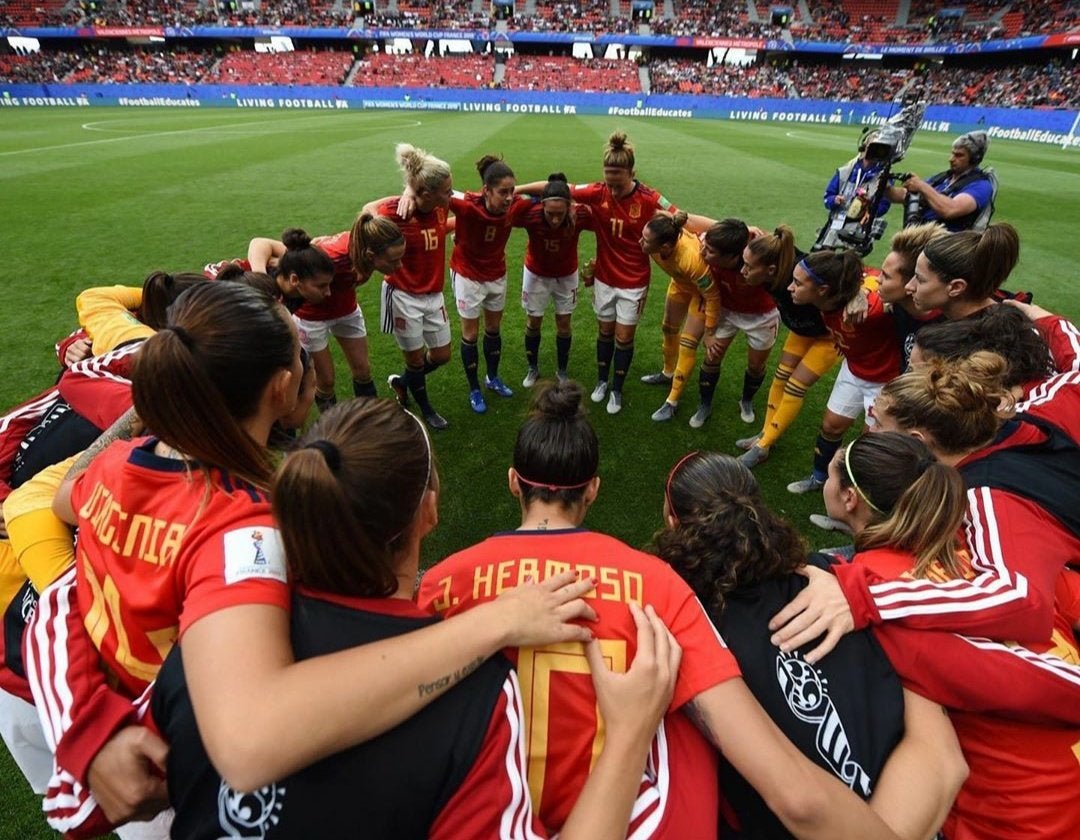 Ellas Juegan 02×39: #JugarLucharyGanar Ellas Juegan 02×39: #JugarLucharyGanar