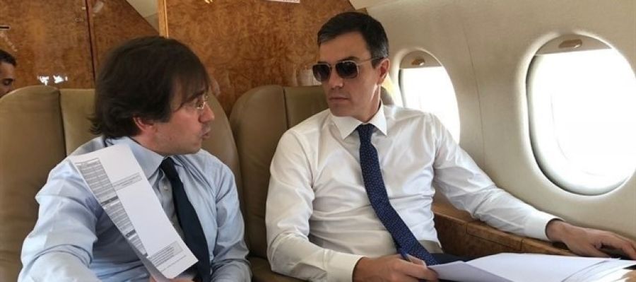 Pedro Sánchez en el avión Falcon (Archivo) Pedro Sánchez en el avión Falcon (Archivo)