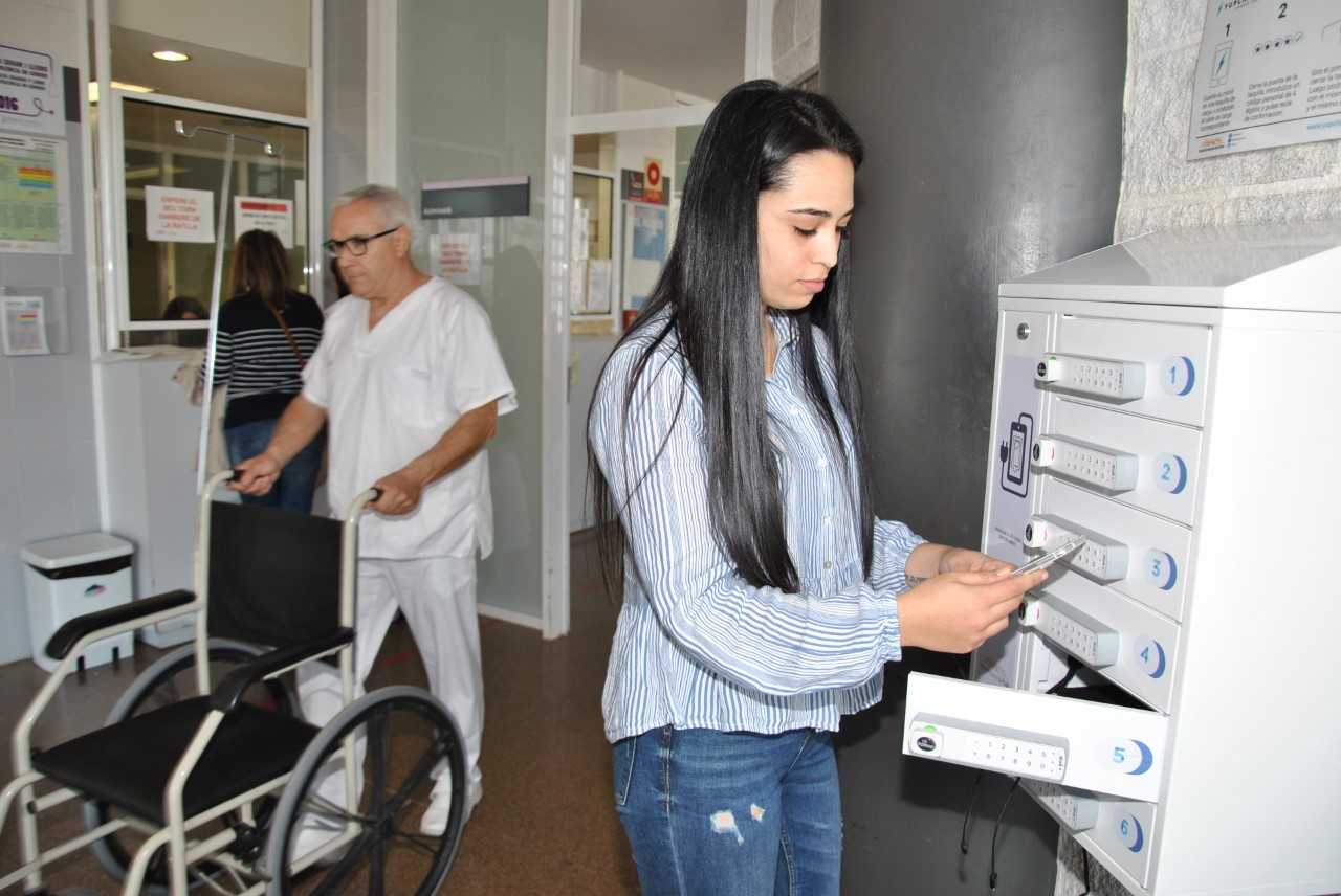 La Plana instal-la recàrrega gratuïta per a Smartphone La Plana instal-la recàrrega gratuïta per a Smartphone