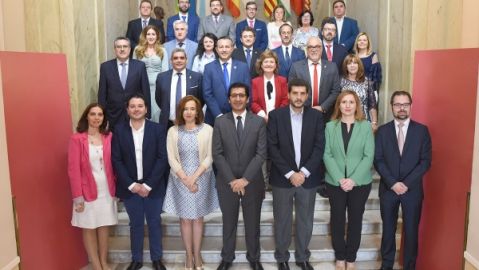 Foto de familia de la corporaci&oacute;n provincial de la Diputaci&oacute;n de Ciudad Real