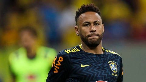 Neymar, antes de un partido con Brasil