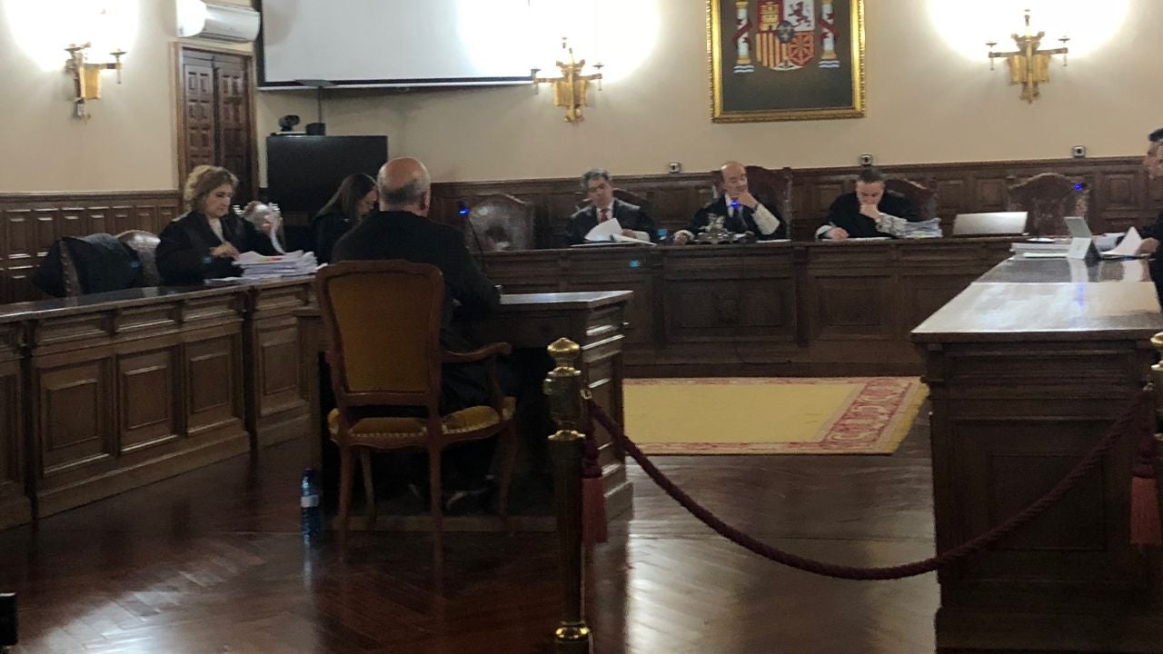 El Supremo rebaja la condena de prisión al profesor del conservatorio de Cuenca acusado de abuso sexual El Supremo rebaja la condena de prisión al profesor del conservatorio de Cuenca acusado de abuso sexual