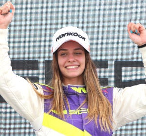Marta García hace historia ganando su primera carrera en la Fórmula 1 femenina Marta García hace historia ganando su primera carrera en la Fórmula 1 femenina