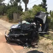 Estado en el que quedó uno de los coches implicados en el accidente. Estado en el que quedó uno de los coches implicados en el accidente.
