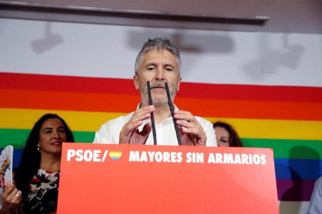 Grande-Marlaska, en el Orgullo: "No podemos andar con tonterías ni dar combustible a la extrema derecha" Grande-Marlaska, en el Orgullo: "No podemos andar con tonterías ni dar combustible a la extrema derecha"