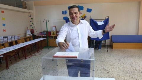 Imagen de Tsipras votando