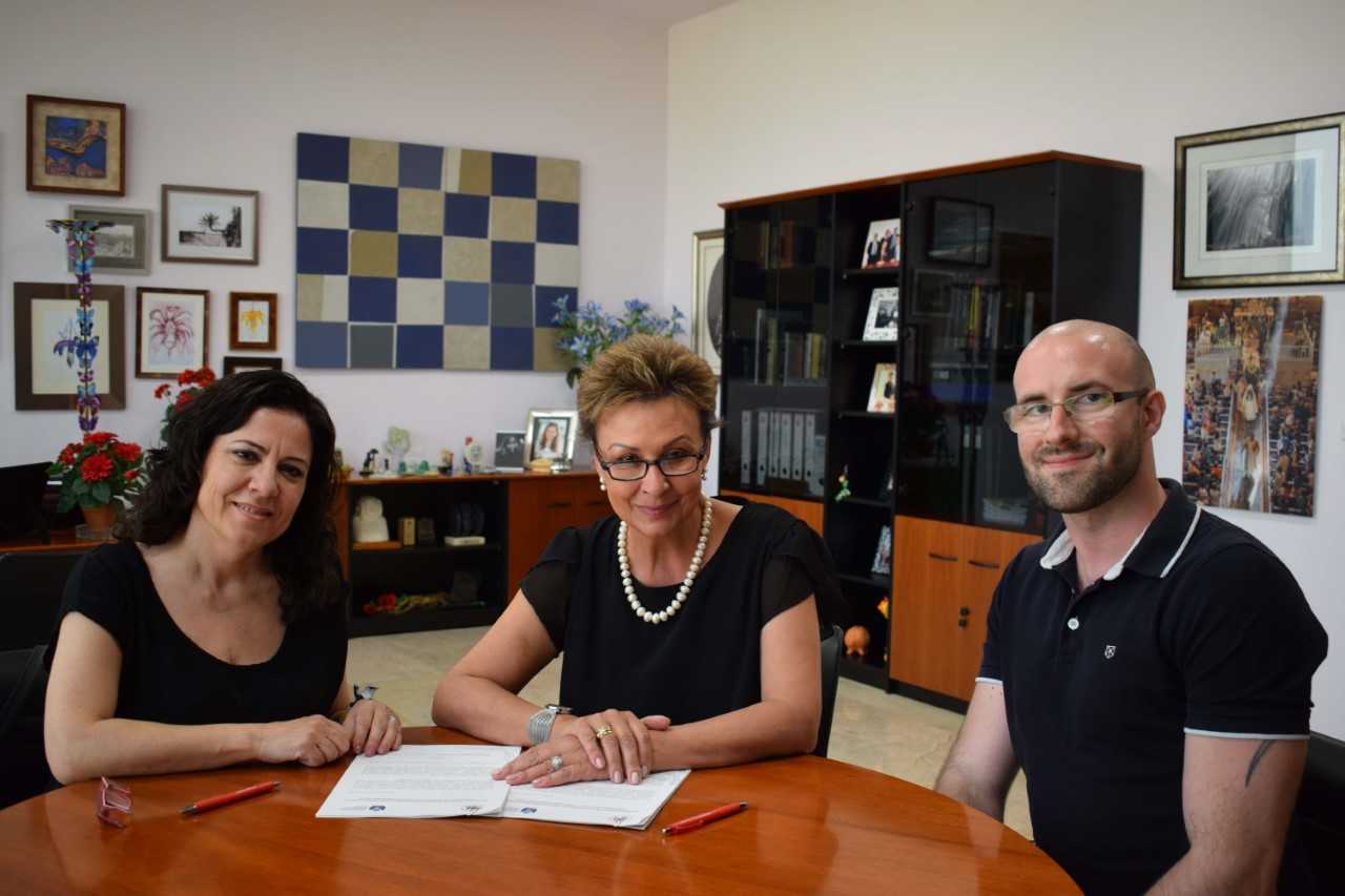 Estudiantes de la UMH realizarán prácticas en la Asociación Parkinson Elche Estudiantes de la UMH realizarán prácticas en la Asociación Parkinson Elche