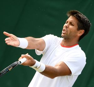 Fernando Verdasco protesta una acción en su partido Fernando Verdasco protesta una acción en su partido