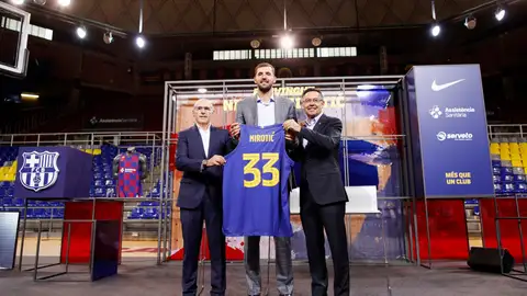 Nikola Mirotic: "Me presentaron el proyecto,no tuve dudas de que esto era real" Nikola Mirotic: "Me presentaron el proyecto,no tuve dudas de que esto era real"