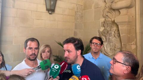 Pablo Ruz, portavoz del PP de Elche en una comparecencia ante medios de comunicaci&oacute;n.