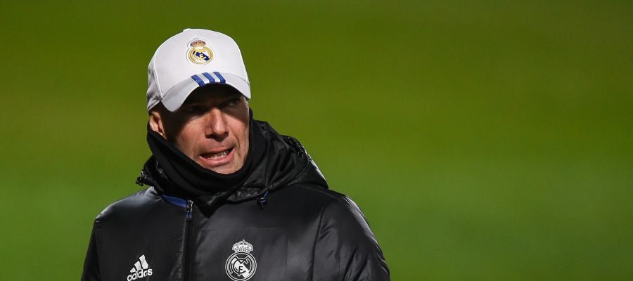 Zidane, durante un entrenamiento del Real Madrid Zidane, durante un entrenamiento del Real Madrid