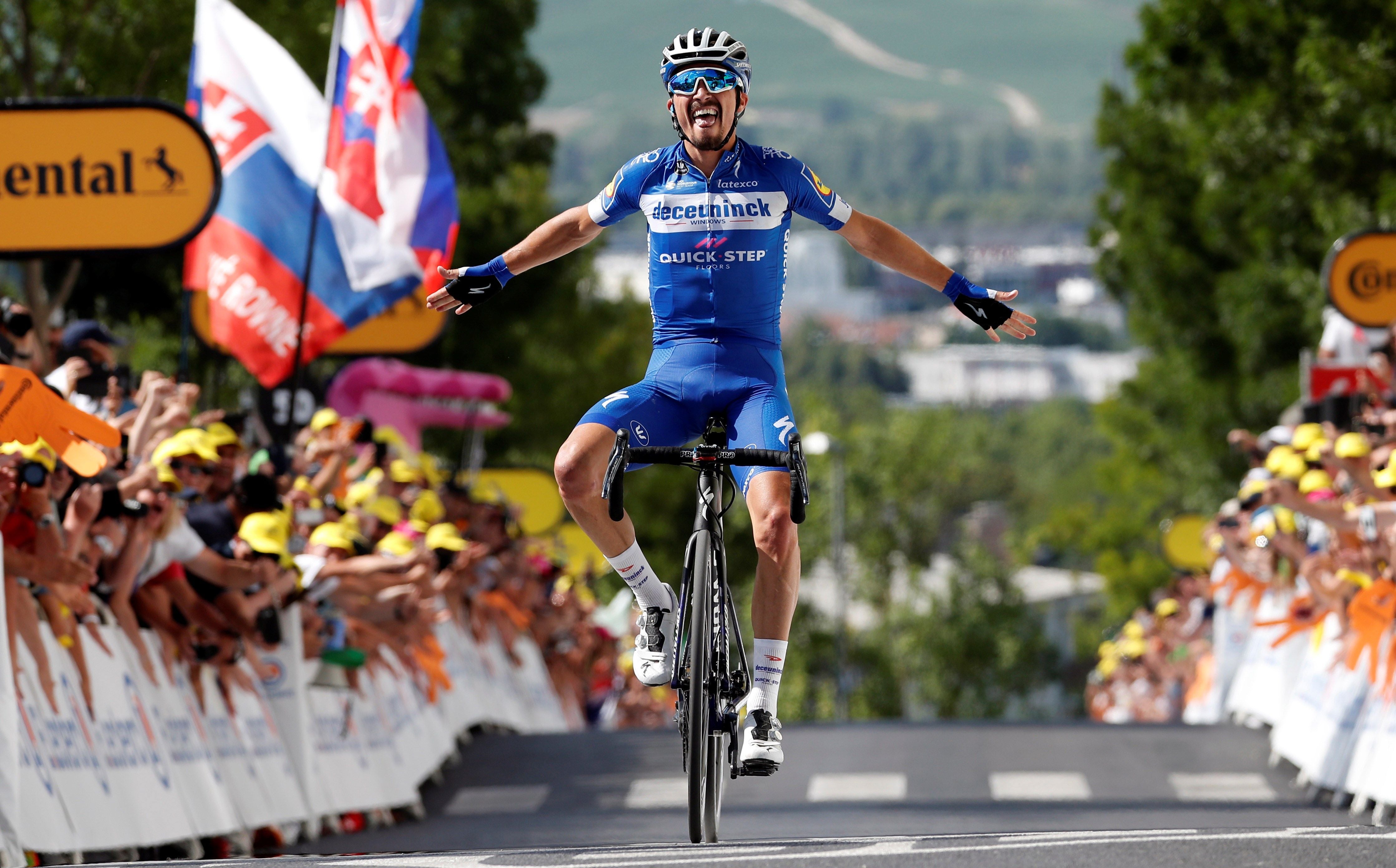 Alaphilippe gana la tercera etapa del Tour de Francia y es el nuevo líder Alaphilippe gana la tercera etapa del Tour de Francia y es el nuevo líder