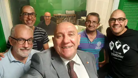 Tertulianos en Ourense en la onda Tertulianos en Ourense en la onda