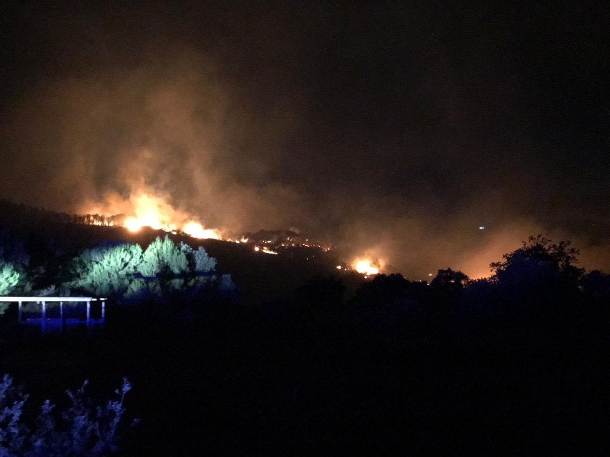 Ceuta pide medios aéreos para combatir el incendio forestal Ceuta pide medios aéreos para combatir el incendio forestal
