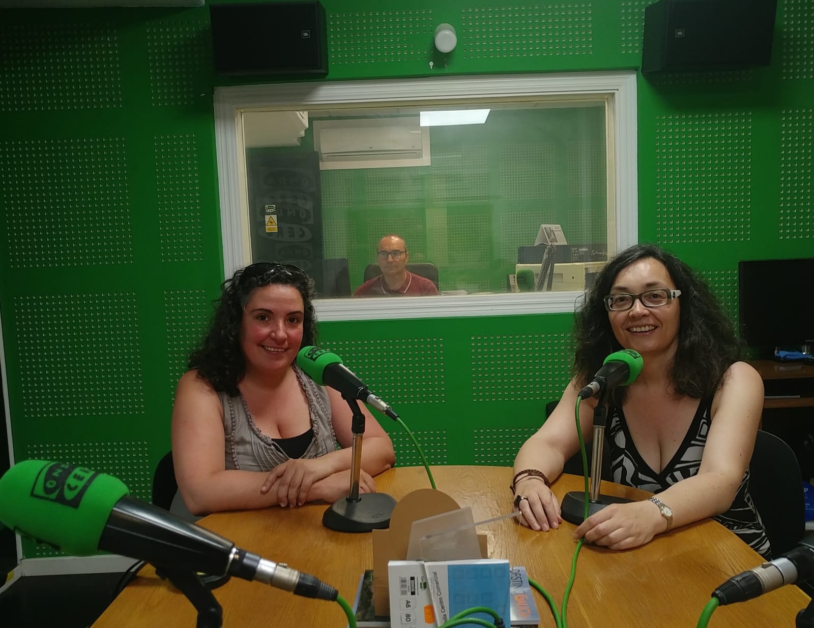 Tertulia en Femenino en Ourense en la Onda Tertulia en Femenino en Ourense en la Onda