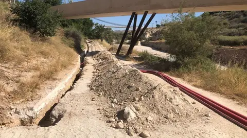 Obras de instalación del cableado. Obras de instalación del cableado.