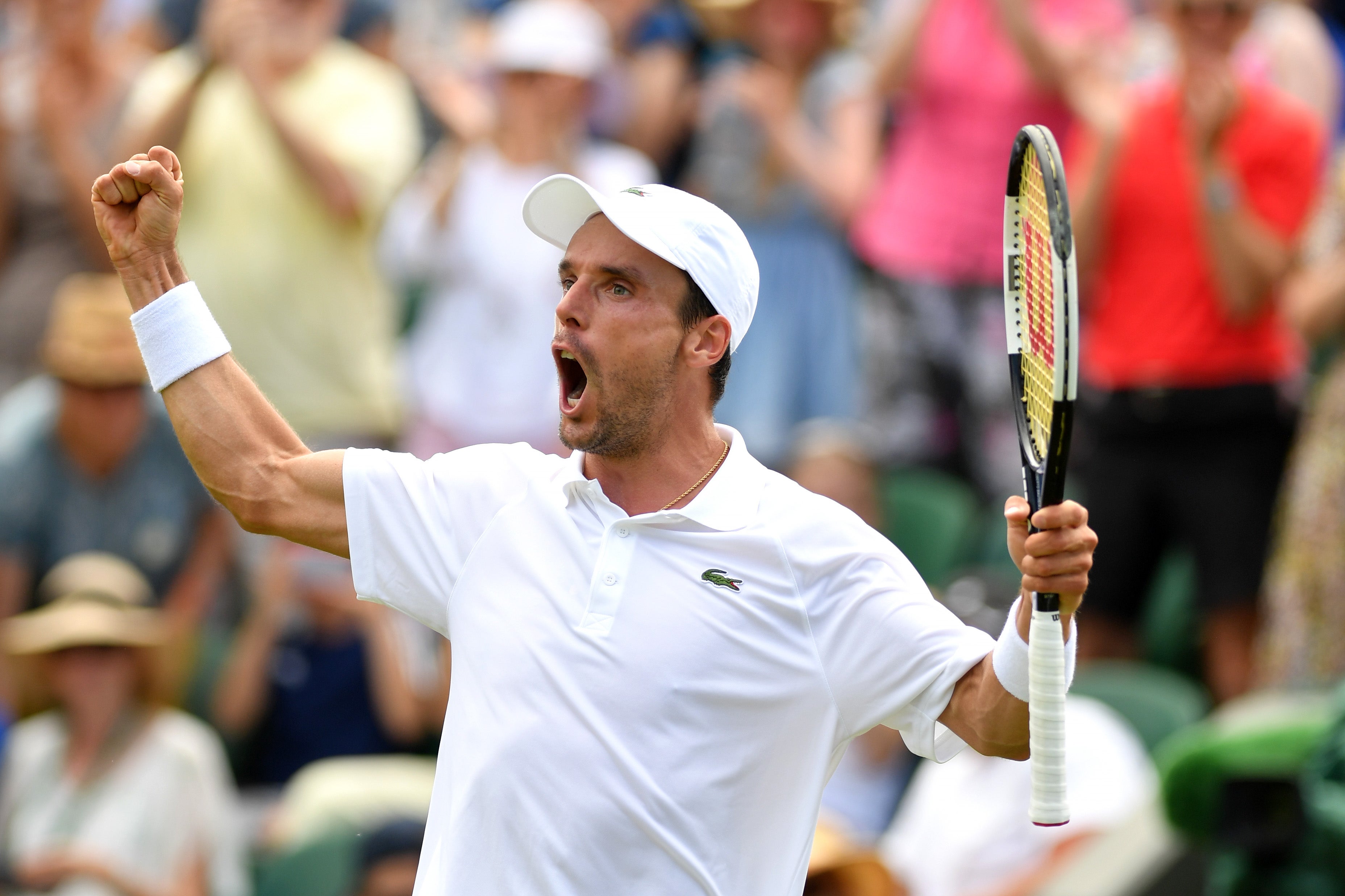 Roberto Bautista se mete en semifinales de Wimbledon tras ganar a Pella en cuatro sets Roberto Bautista se mete en semifinales de Wimbledon tras ganar a Pella en cuatro sets