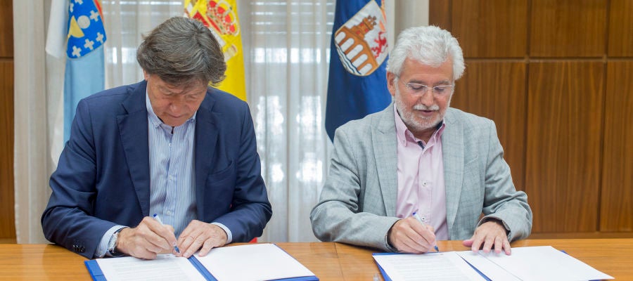 Jose Ramón Lete e Rosendo Fernandez asignando o convenio Jose Ramón Lete e Rosendo Fernandez asignando o convenio