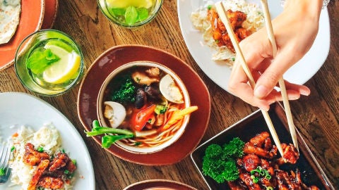 Platos en un restaurante
