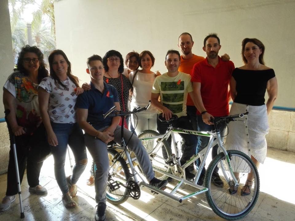 Cándido, un joven con esclerosis múltiple, cumplirá su sueño de completar el Camino de Santiago Cándido, un joven con esclerosis múltiple, cumplirá su sueño de completar el Camino de Santiago