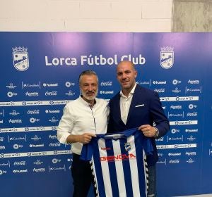 Walter Pandiani en su presentación con el Lorca Walter Pandiani en su presentación con el Lorca