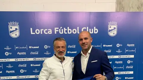 Walter Pandiani en su presentación con el Lorca Walter Pandiani en su presentación con el Lorca