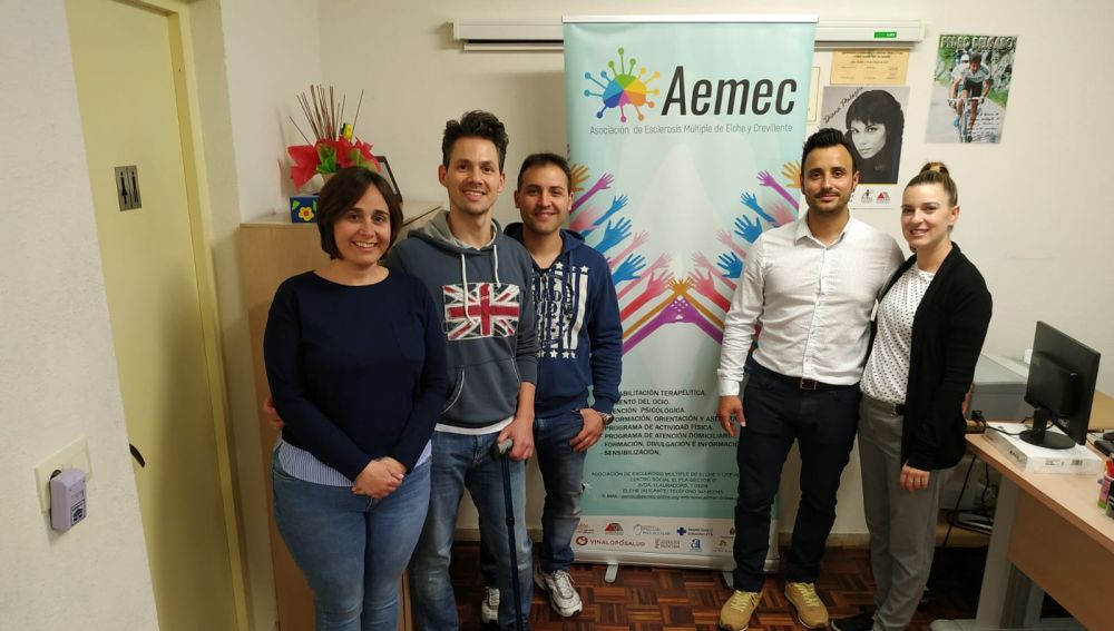 Cándido junto a miembros de AEMEC