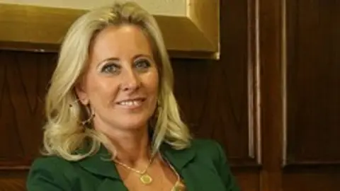Corina Porro, busto Corina Porro, busto