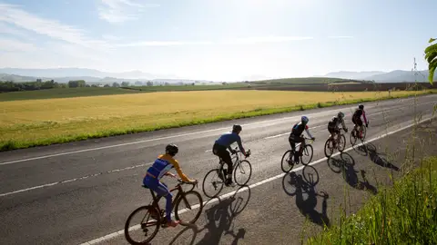 La DGT aumenta la vigilancia por aire y a pie de vías frecuentadas por ciclistas La DGT aumenta la vigilancia por aire y a pie de vías frecuentadas por ciclistas