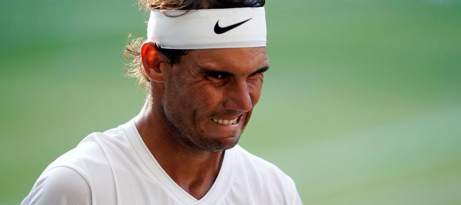 Nadal contrariado al fallar un punto Nadal contrariado al fallar un punto