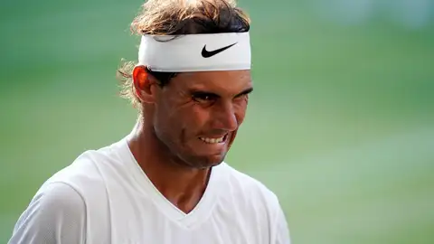 Nadal contrariado al fallar un punto Nadal contrariado al fallar un punto
