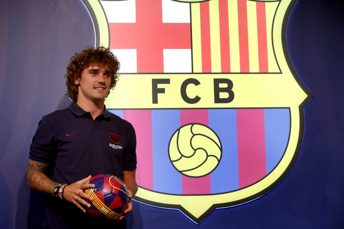 Griezmann ya posa con los colores del Barça: "Es una alegría jugar junto a Messi" Griezmann ya posa con los colores del Barça: "Es una alegría jugar junto a Messi"