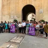 Concentración en Elche tras el asesinato machista de este sábado. Concentración en Elche tras el asesinato machista de este sábado.