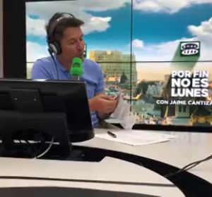 América Valenzuela pone a prueba a Jaime Cantizano ¿Será capaz de doblar un prospecto? América Valenzuela pone a prueba a Jaime Cantizano ¿Será capaz de doblar un prospecto?