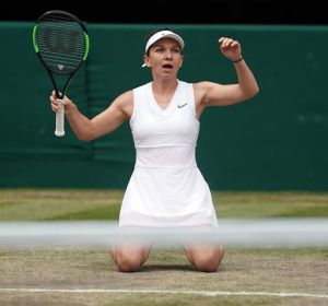 Simona Halep celebra el título de Wimbledon Simona Halep celebra el título de Wimbledon