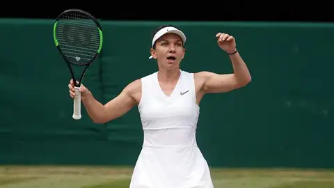 Simona Halep celebra el título de Wimbledon Simona Halep celebra el título de Wimbledon