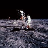  Fotografía de la NASA cedida por National Geographic donde aparece el astronauta Edwin Aldrin 