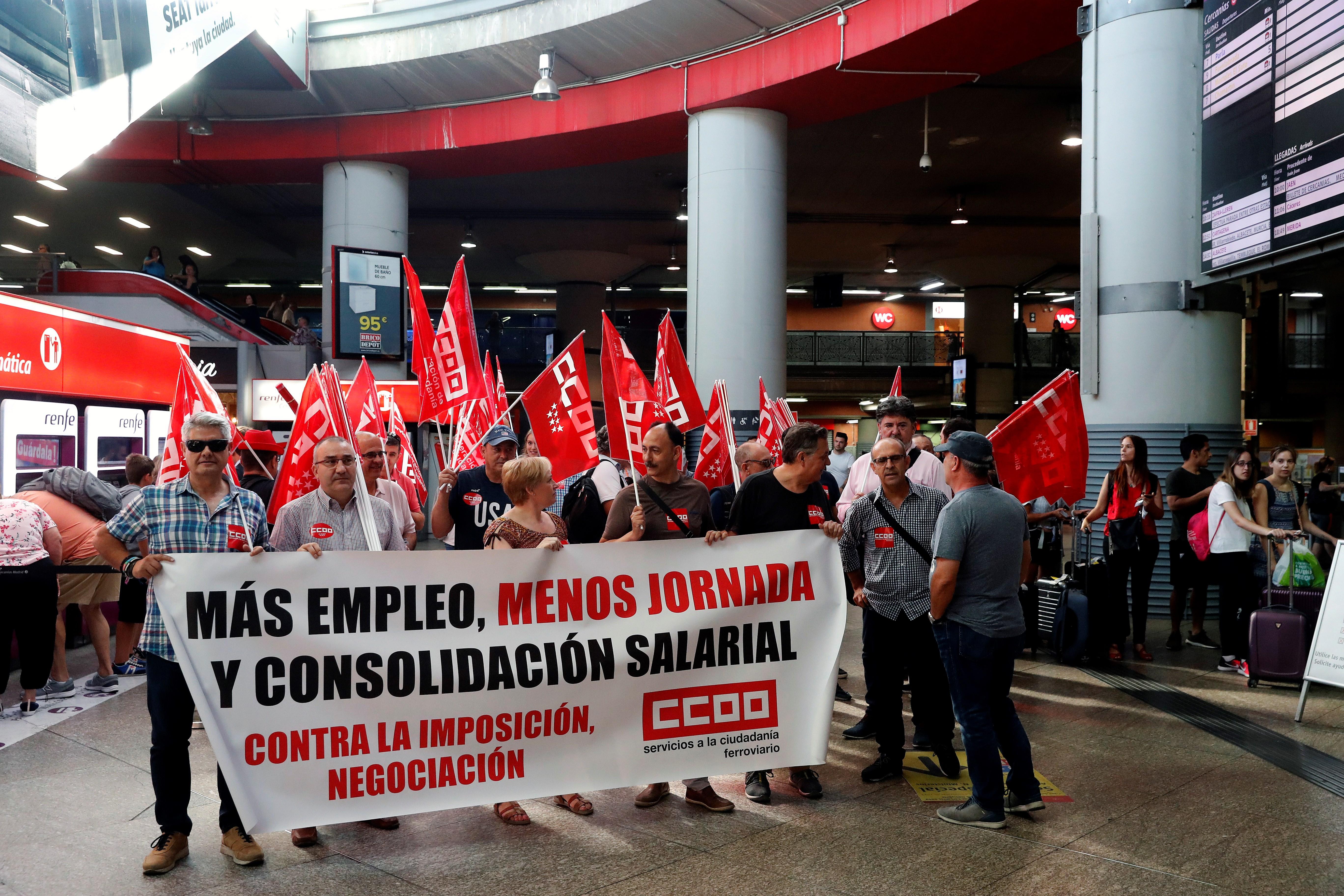 La CEOE cifra en 16 millones las horas de trabajo perdidas por las huelgas La CEOE cifra en 16 millones las horas de trabajo perdidas por las huelgas
