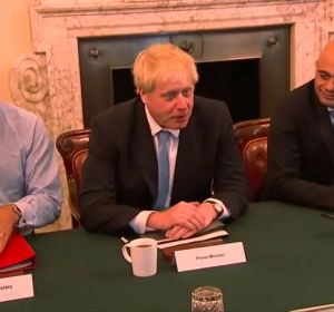 Boris Johnson le ha dicho a sus ministros que habrá brexit "sin peros" Boris Johnson le ha dicho a sus ministros que habrá brexit "sin peros"
