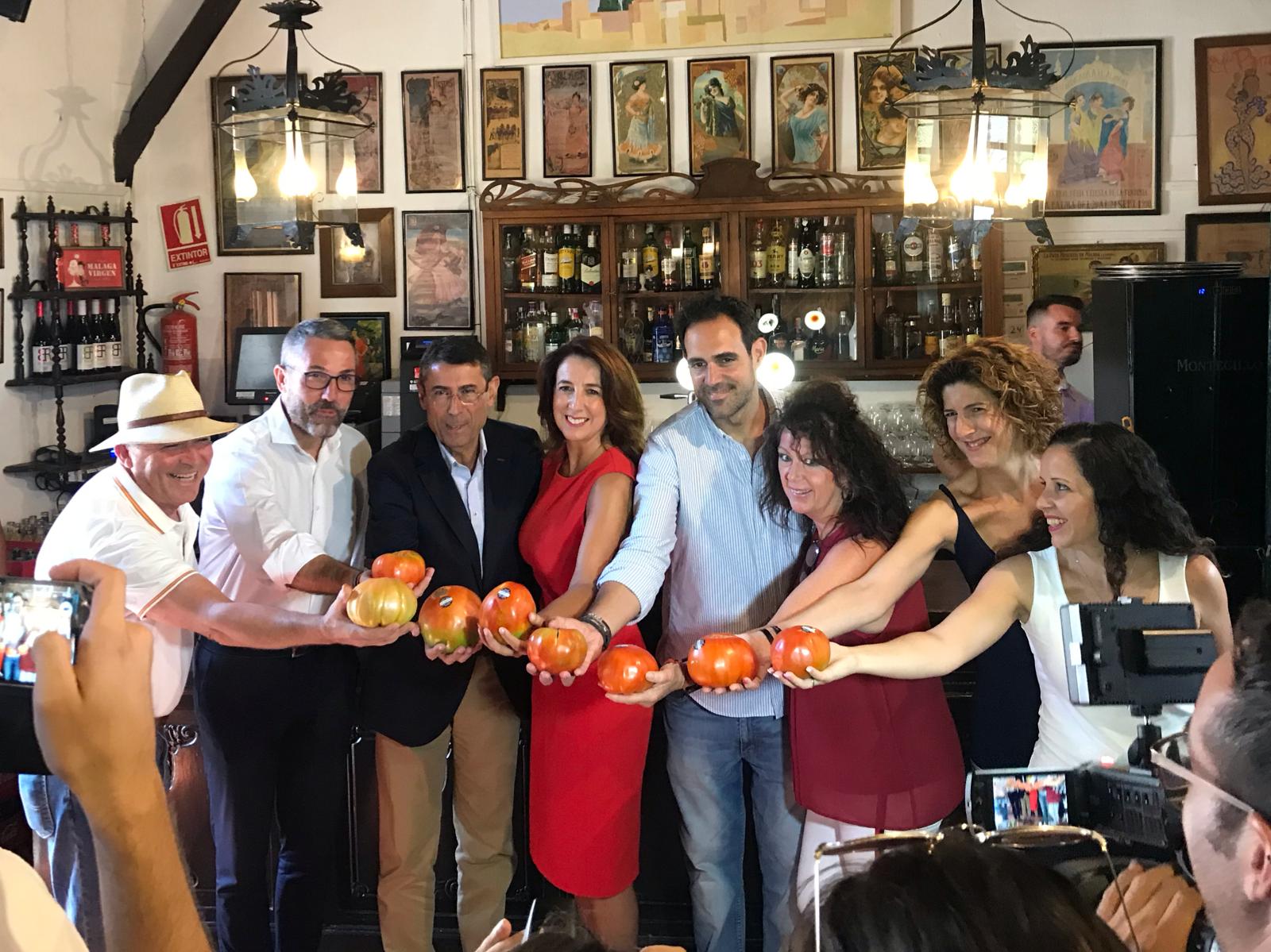 "Nuestra propuesta es que hay que comer tomate ahora, que está en temporada" "Nuestra propuesta es que hay que comer tomate ahora, que está en temporada"