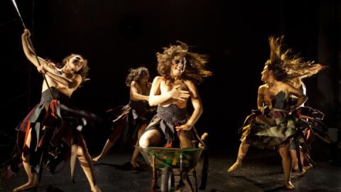Representaci&oacute;n de la obra "Las Bacantes".