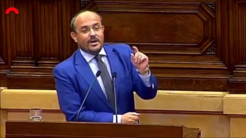 Alejandro Fernández: "Cantarle a Torra por Manolo Escobar era un placer que no podía evitar" Alejandro Fernández: "Cantarle a Torra por Manolo Escobar era un placer que no podía evitar"