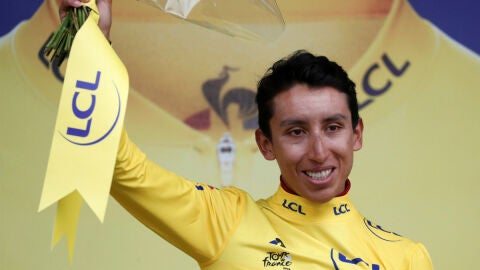 Bernal, con el maillot amarillo