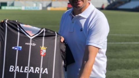 Jos&eacute; Juan Romero en su presentaci&oacute;n como t&eacute;cnico de la AD Ceuta FC
